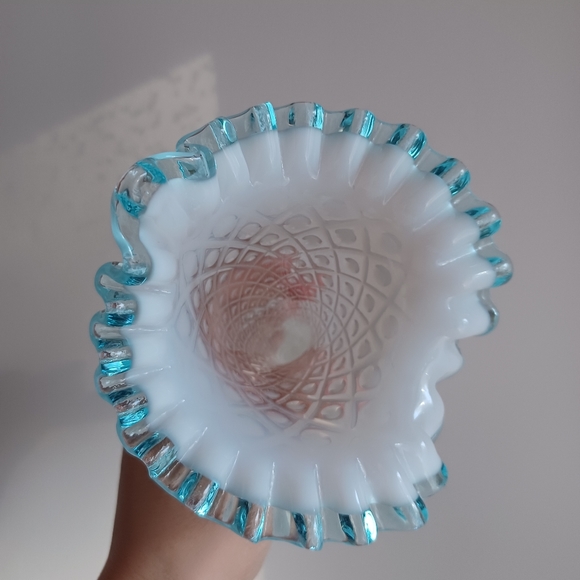 Vintage Fenton Art Glass Epergne Aqua Blue Opalescent Diamond Lace Horns Set - Picture 6 of 14